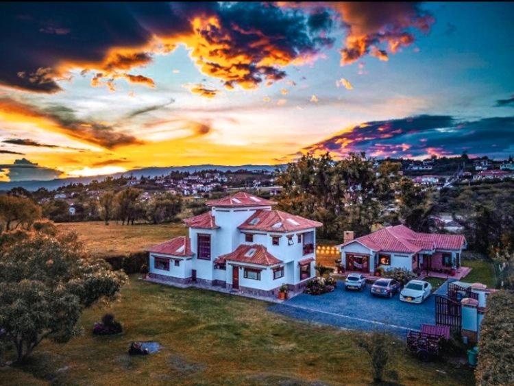 Casa De Las Flores Вилья-де-Лейва Экстерьер фото