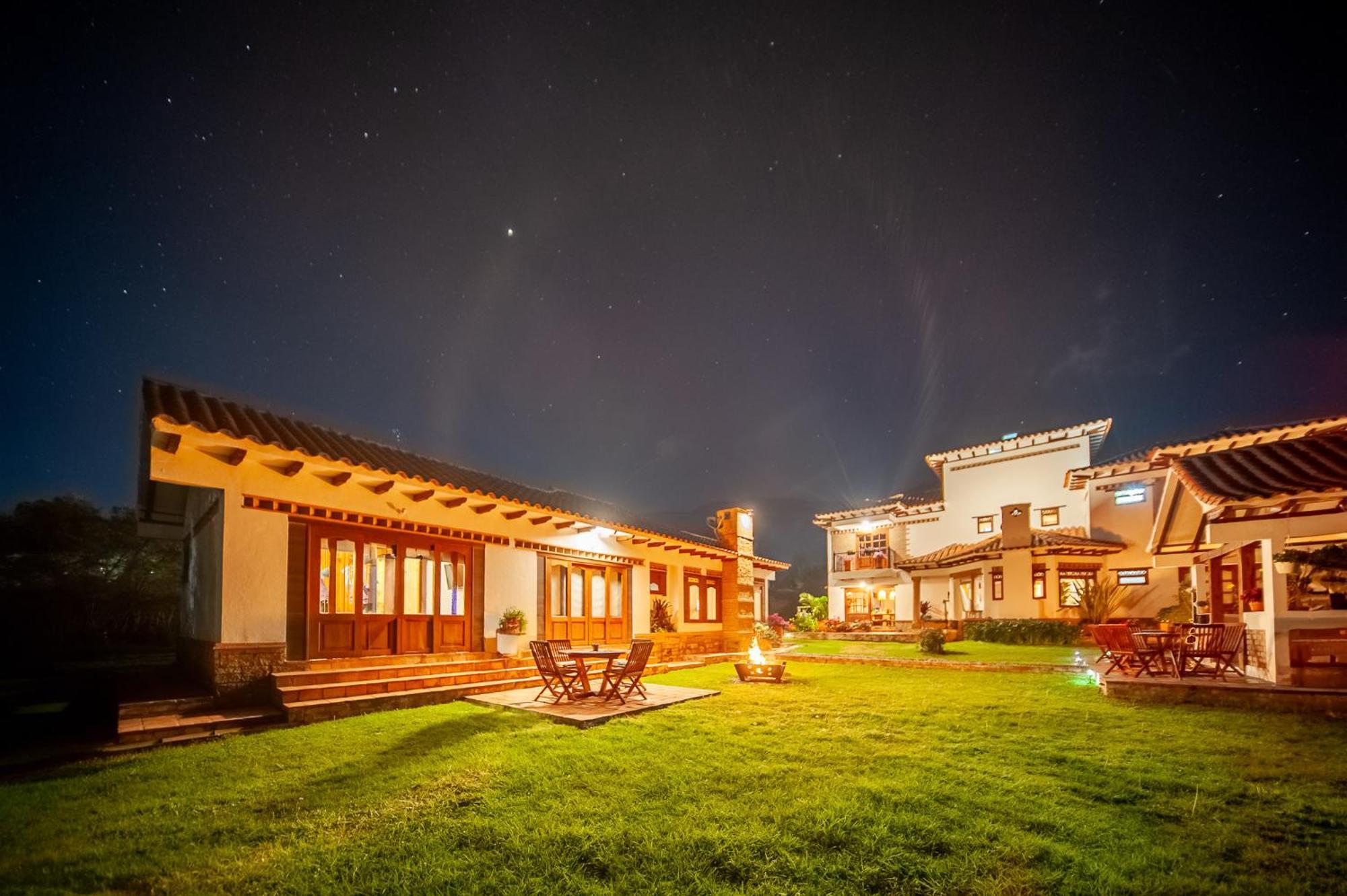 Casa De Las Flores Вилья-де-Лейва Экстерьер фото