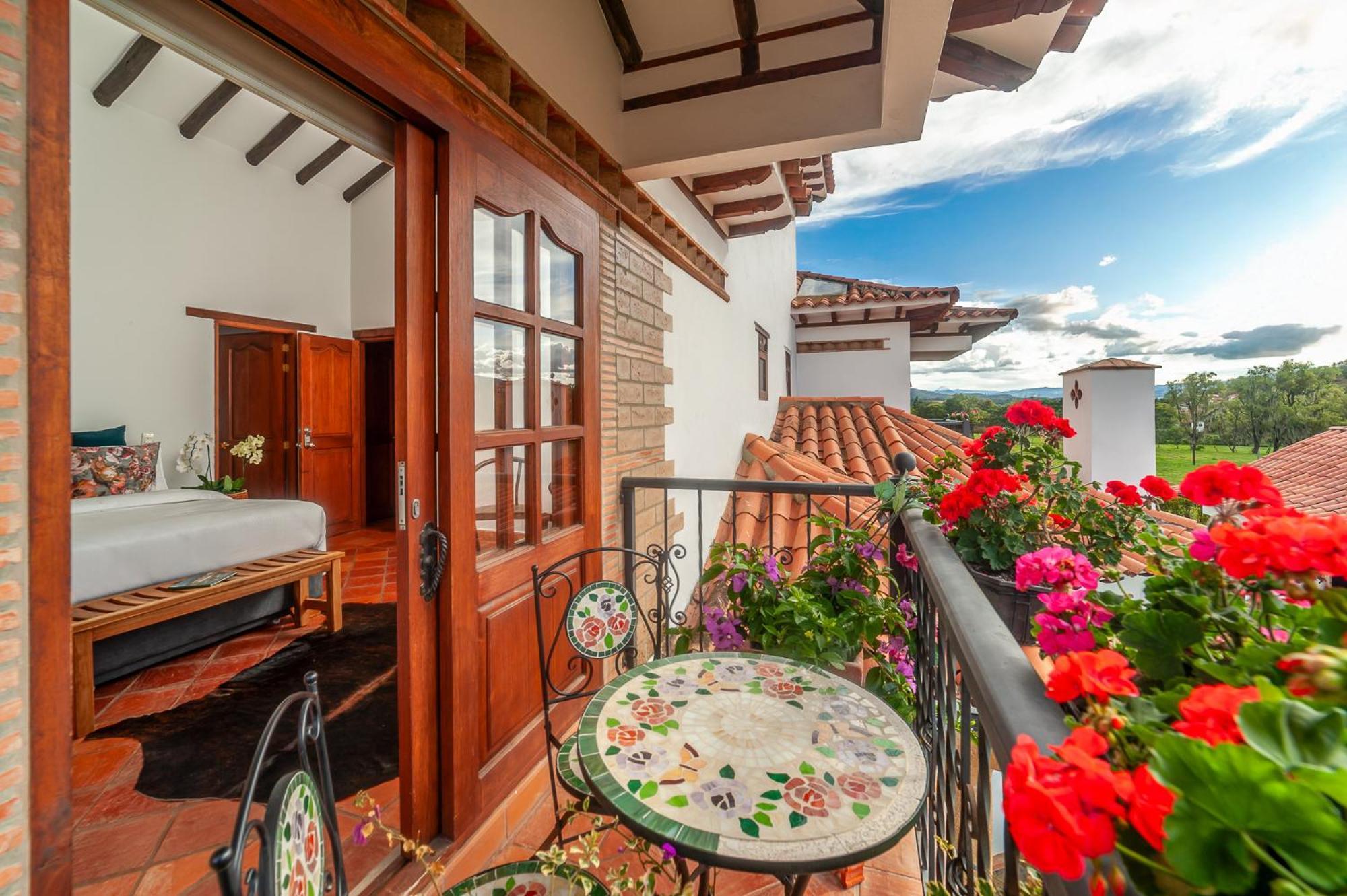 Casa De Las Flores Вилья-де-Лейва Экстерьер фото